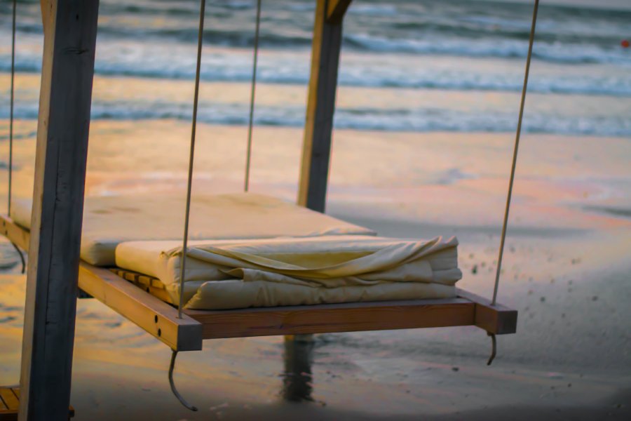 A bed in you cand lay at Mamaia Beach