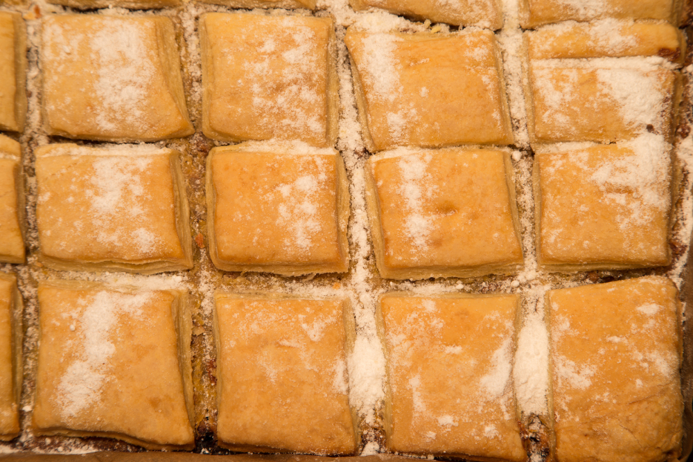 We have our kind of apple pie. In this picture we have our kind of apple pie with sugar