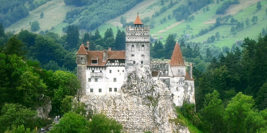 Why Visit Bran Castle in Winter: A Seasonal Guide